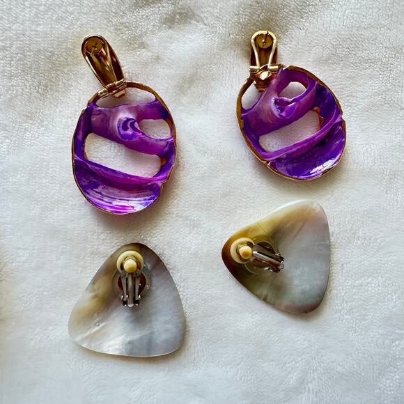 Pair of Vintage 1980s Sea Shell Clip On Earrings with Stretchy Bracelet - Picture 7 of 10